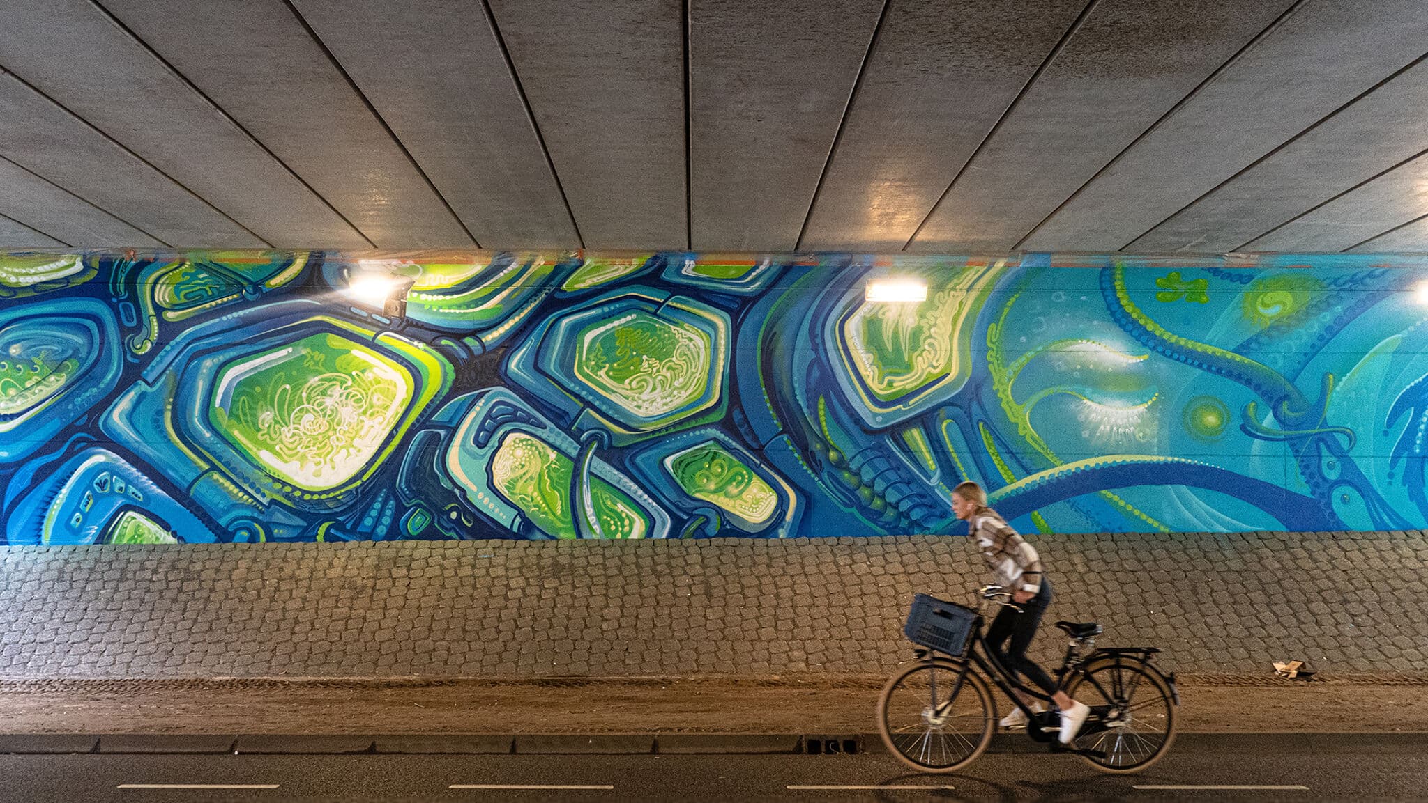 Mural 'Fireflies' | Tunnelvisie
